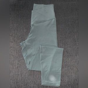 Offline by Aerie Crossover leggings, worn once almost brand new!